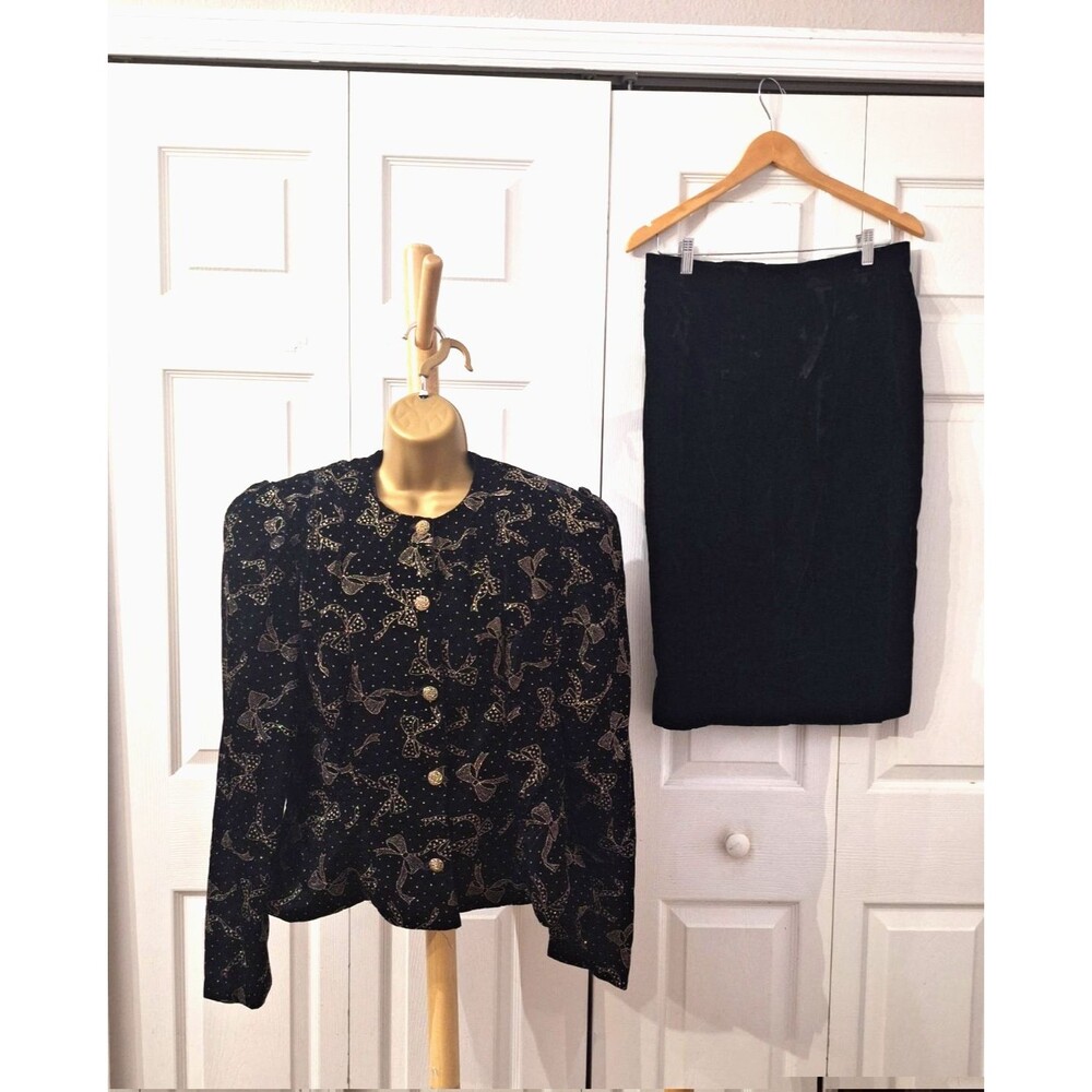 80's Scott McClintock Black Velvet 2-Piece Set Jacket Skirt 14 Gold Bows Holiday
